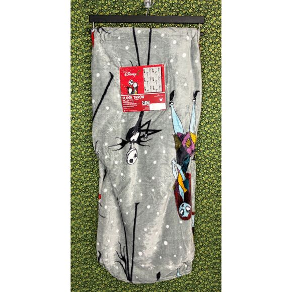 Disney Nightmare Before Christmas Jack & Sally Plush Throw Blanket – 50” x 70” - Picture 3 of 4